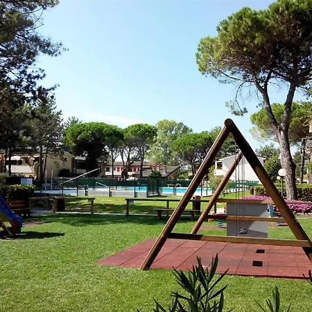 Apartman Bright Flat With Garden And Pool Bibione
