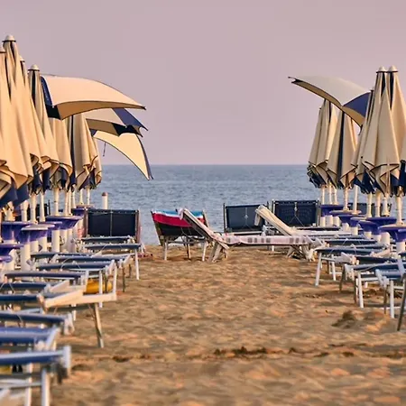 Bright Flat With Garden And Pool Bibione